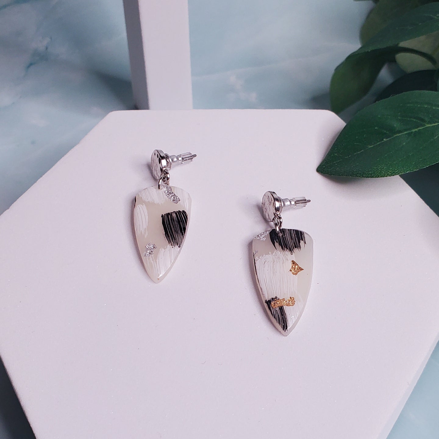 Abstract Dagger Dangle